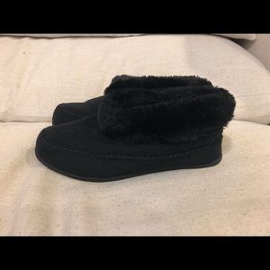 Airwalk black fur trim loafers shoes size 6